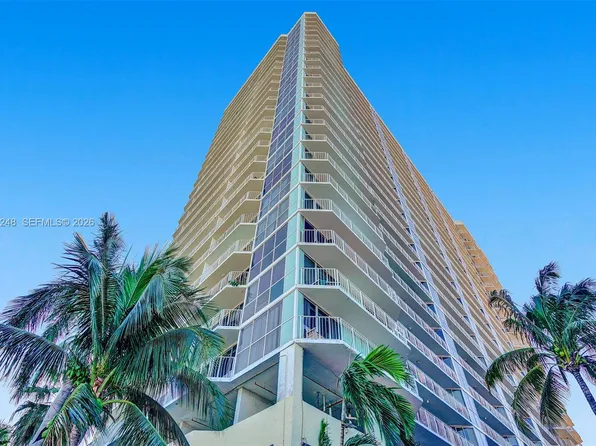 7601 E Treasure Dr, North Bay Village, FL