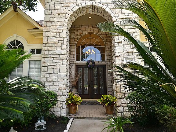 Front doorway inviting you into this exceptional home.