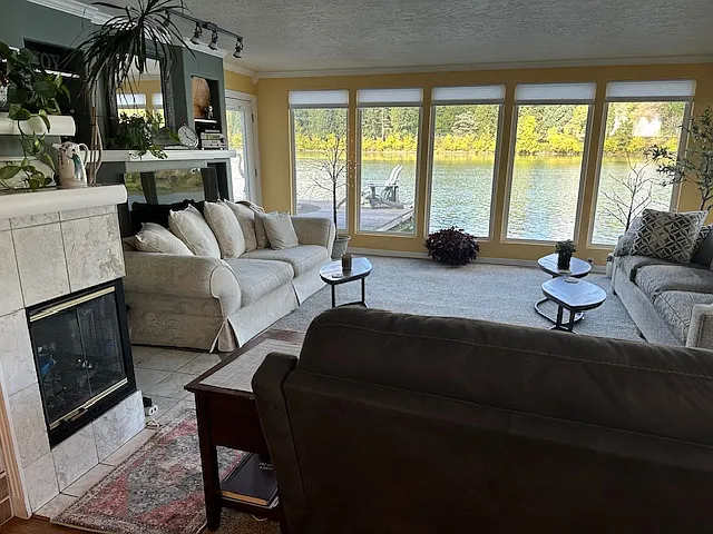 903 S McLoughlin Blvd — Photo 3
