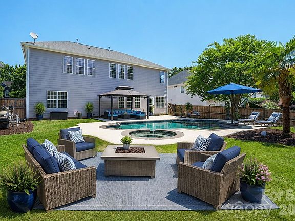 3rd image of 146 Trotter Ridge Dr