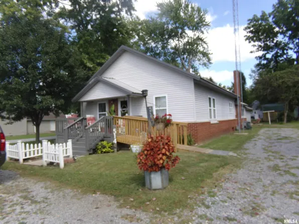 514 N Adams St, West Frankfort, IL 62896