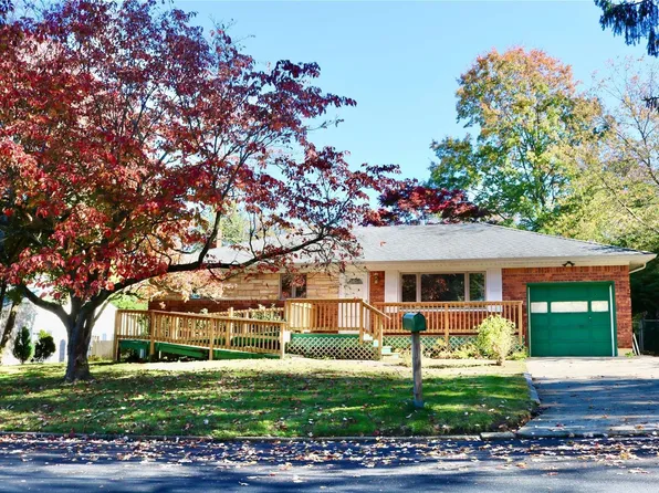 17 Milland Drive, Northport, NY 11768