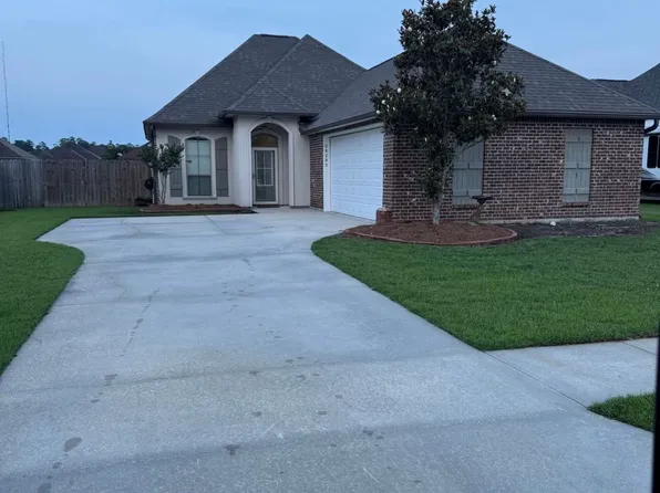 28292 Lake Lery Dr, Livingston, LA 70754