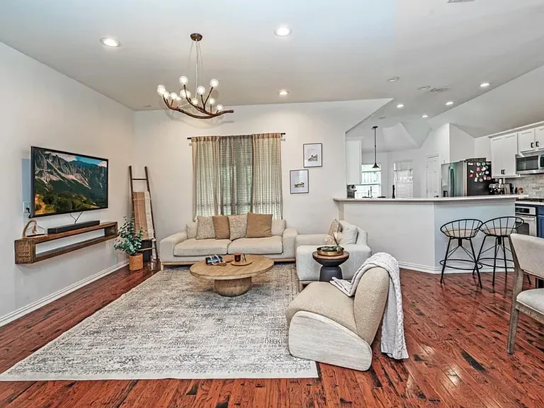 8309 Green Ash Dr — Photo 19