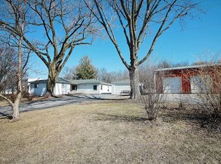 6974 Hiatt Dr, Rockford, IL 61114