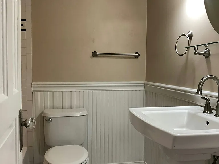 Upstairs Full Bath