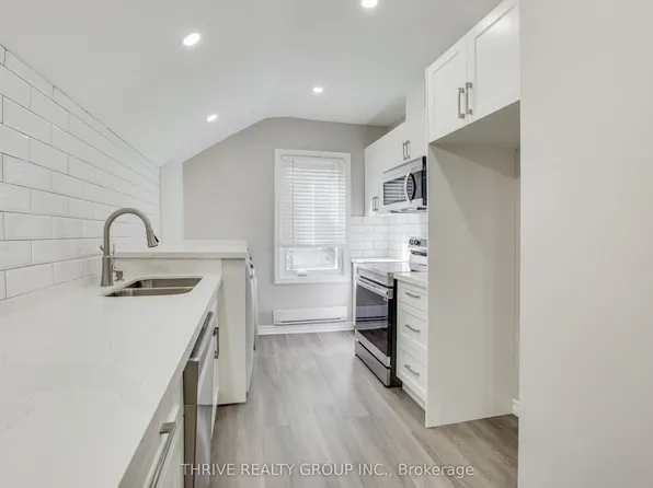 140 Wellington St #2, London, ON N6B 2K8