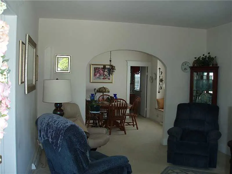 1207 E Southern Ave photo 1