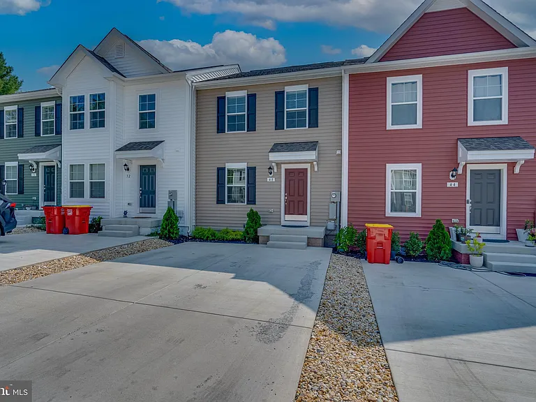 48 Orchard Green Dr — Photo 2