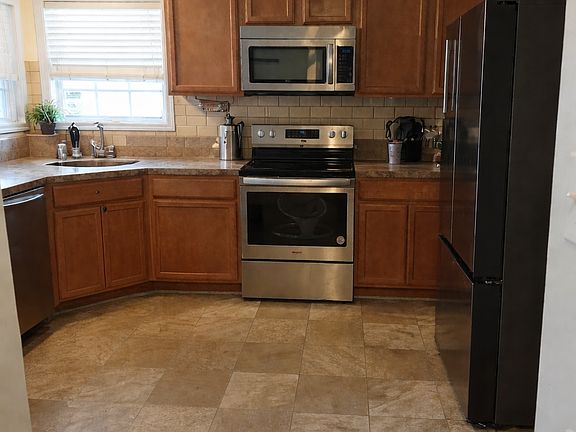 4th image of 108 Cherry Grove Dr