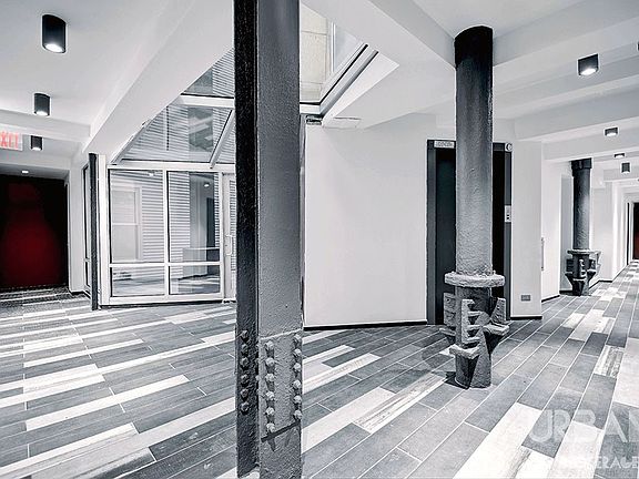 2nd image of 123 Bank St APT 690