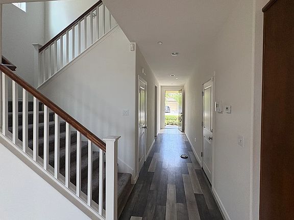 5th image of 1072 Mariners Dr