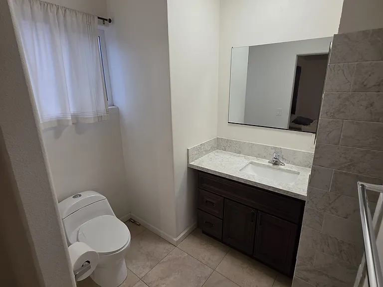 770 E 12th St #770 — Photo 14