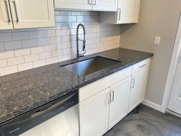 4207 N 27th St #9 — Photo 15