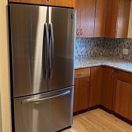 5th image of 708 Mineo Dr
