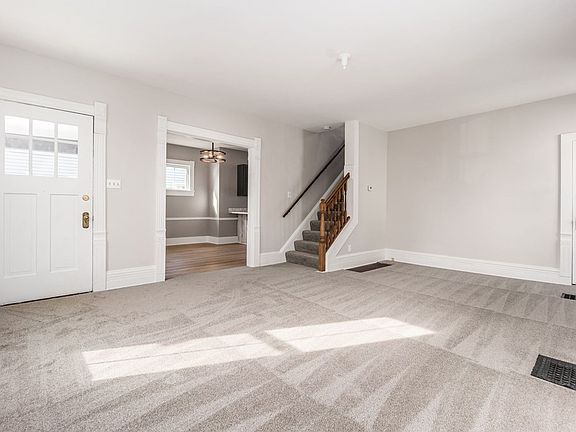 5th image of 924 Chestnut St