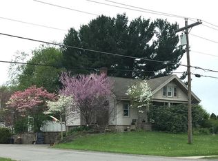 1326 W Main St, Grove City, PA 16127