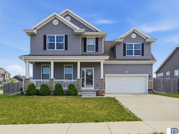 6330 Whitewater Ln, Lincoln, NE 68521