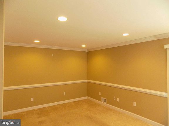 3rd image of 3013 Sigel Ct
