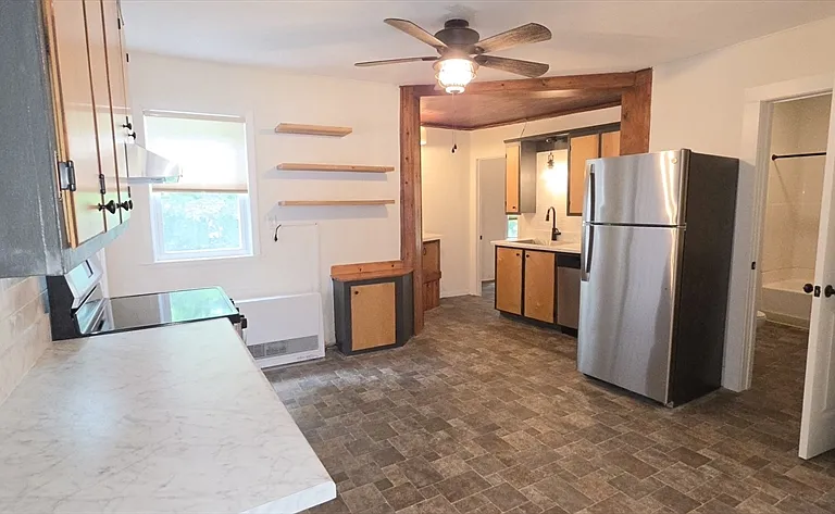 16 Central St #2 — Photo 5