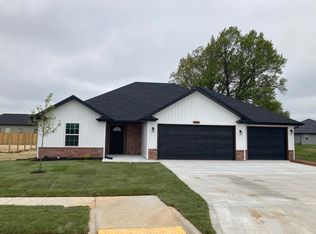 264 Rabbit Run Ct, Rogersville, MO 65742