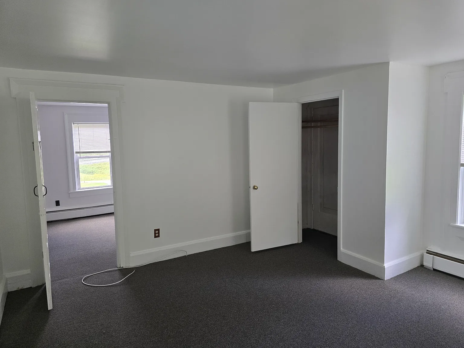 1 bed, $1,000 — Photo 1