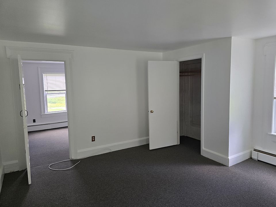 1st image of 102 Armstrong Ln #A