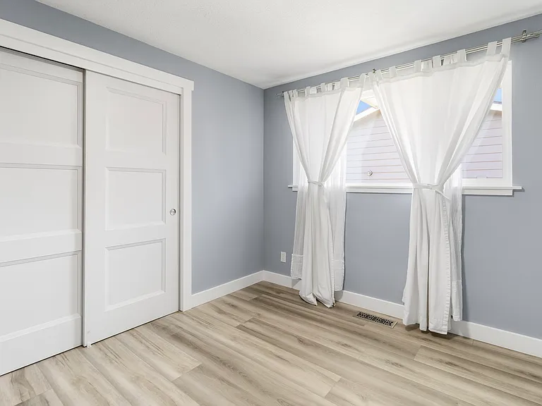 315 Smith Dr — Photo 16