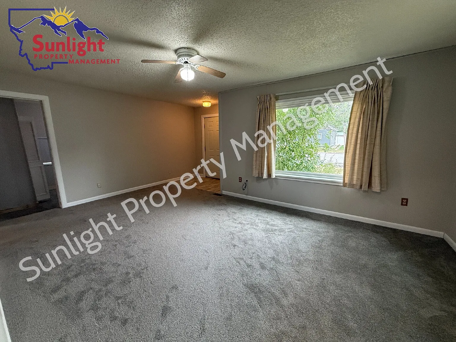 2 bed, 1.0 bath, 905 sqft, $1,295 — Photo 4