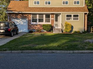 132 Avondale Dr, Centereach, NY 11720