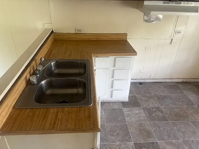 128 Hodges Ave — Photo 5