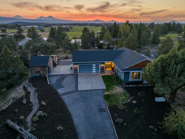 64911 Glacier View Dr, Bend, OR 97703