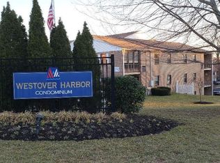 165 Woodstream Dr BUILDING 5, Norristown, PA 19403