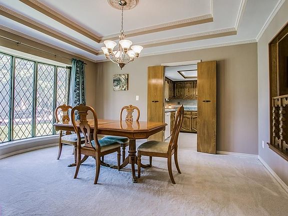 5th image of 9734 Amberley Dr