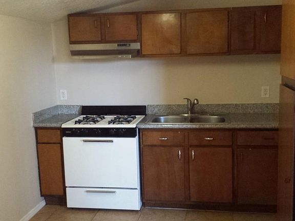 4th image of 1211 N Estrella St