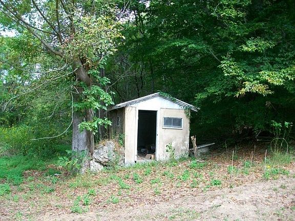3rd image of 390 Gladdice Hwy