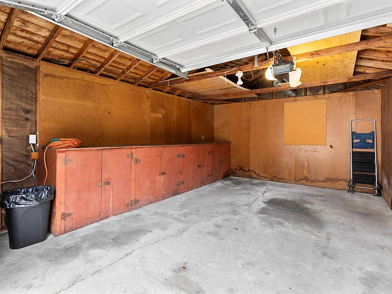 1707 Garfield St — Photo 18