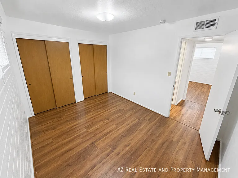 420 W Clark St #A — Photo 23