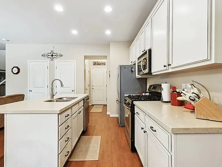 833 W Cannara Way — Photo 8