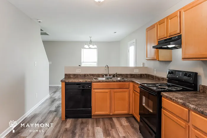 130 Dormont Dr NE — Photo 9