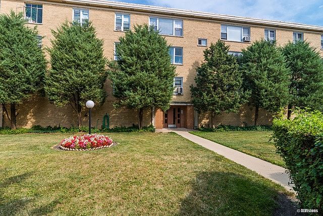 1st image of 6029 N Damen Ave APT 106