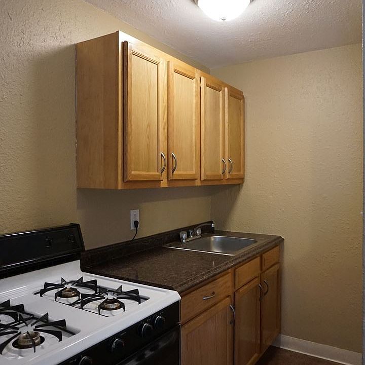 2nd image of 217 S Weber St APT 2