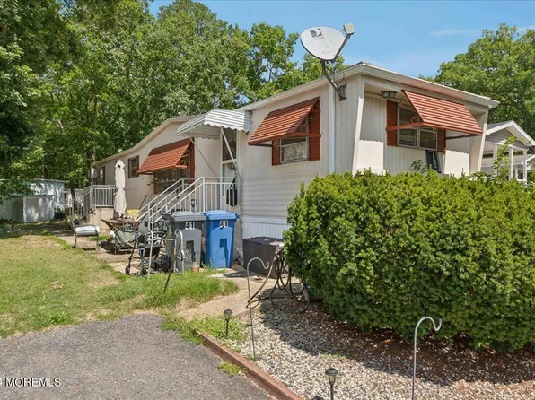 41 Roberts Road, Toms River, NJ 08755