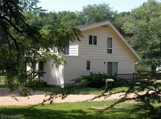 4586 E Tudor Rd, Berrien Springs, MI 49103