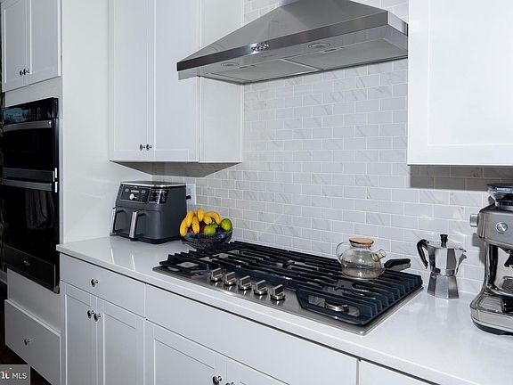 5th image of 16132 Frederick Rd