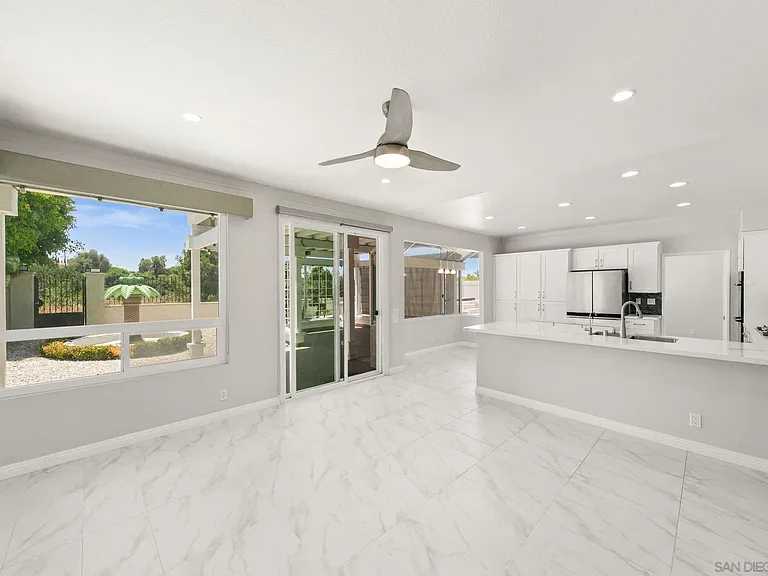 1068 Pacific Hill St — Photo 25
