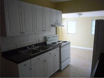 2nd image of 136 NW 33rd St
