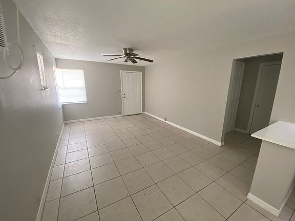 3rd image of 5750B Chipola Cir