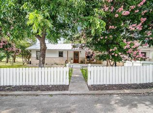 103 Smith Rd, Fredericksburg, TX 78624