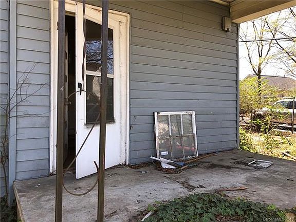 2nd image of 1820 Brewton Dr